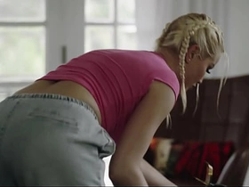 寄生扶她变身 - Cherry Kiss被感染变成饥渴人妖 asian gay sex fetter videos