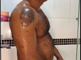 大雕猛男洗硬屌 asian gay twitter lovemaking videos