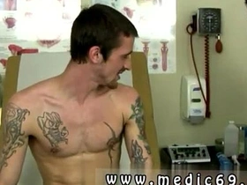 亚裔美国男同性恋色情明星全片 他感觉自己的男根 gay sex videos asian.